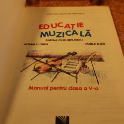Simona Ciurumelescu - Educatie muzicala manual pentru clasa a V a