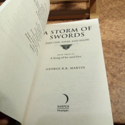 George R. R. Martin - A storm of swords 1: steel and snow A song of ice an fire Vol. III part one