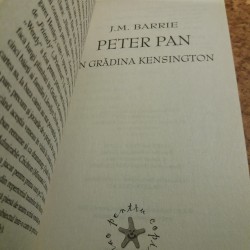 J. M. Barrie - Peter Pan in Gradina Kensington