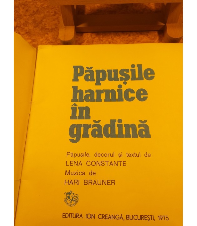 Lena Constante - Papusile harnice in gradina